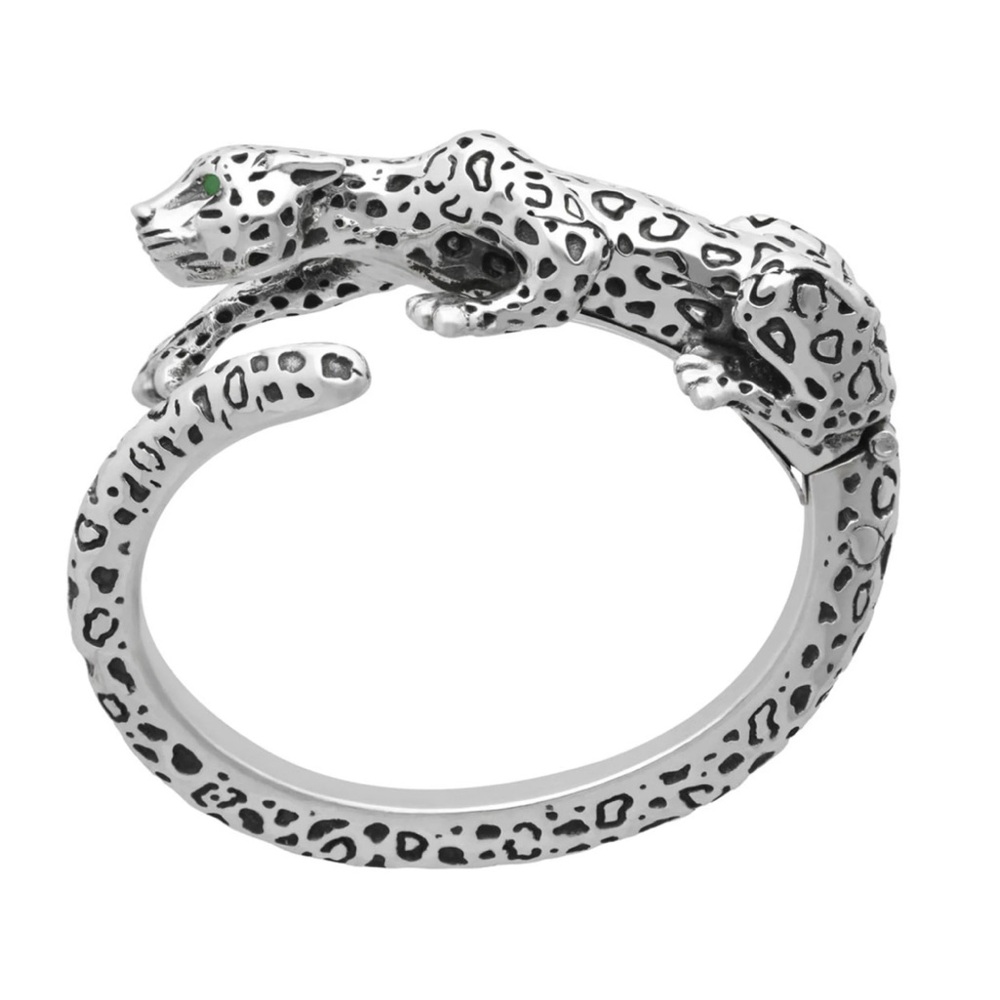 Talleres de los Ballesteros Mx
Brazalete Jaguar plata de ley con ojos Esmeralda - Picture 3 of 3